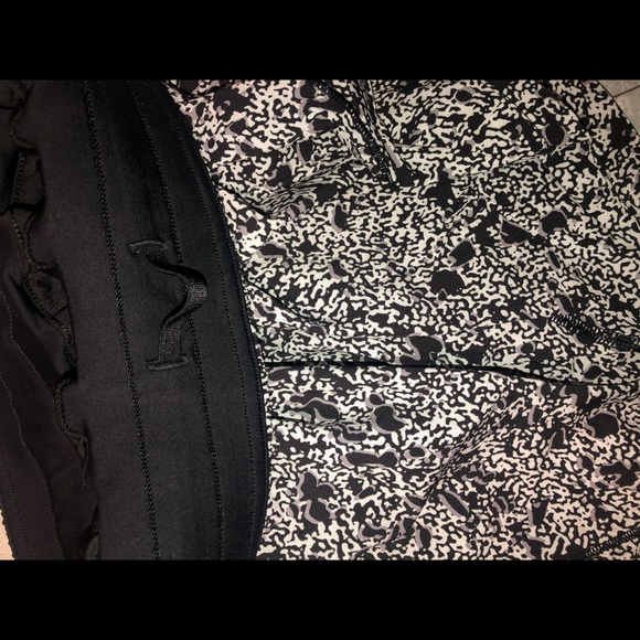 NWT Lululemon 5” Track that Shorts size 4 - Picture 9 of 9